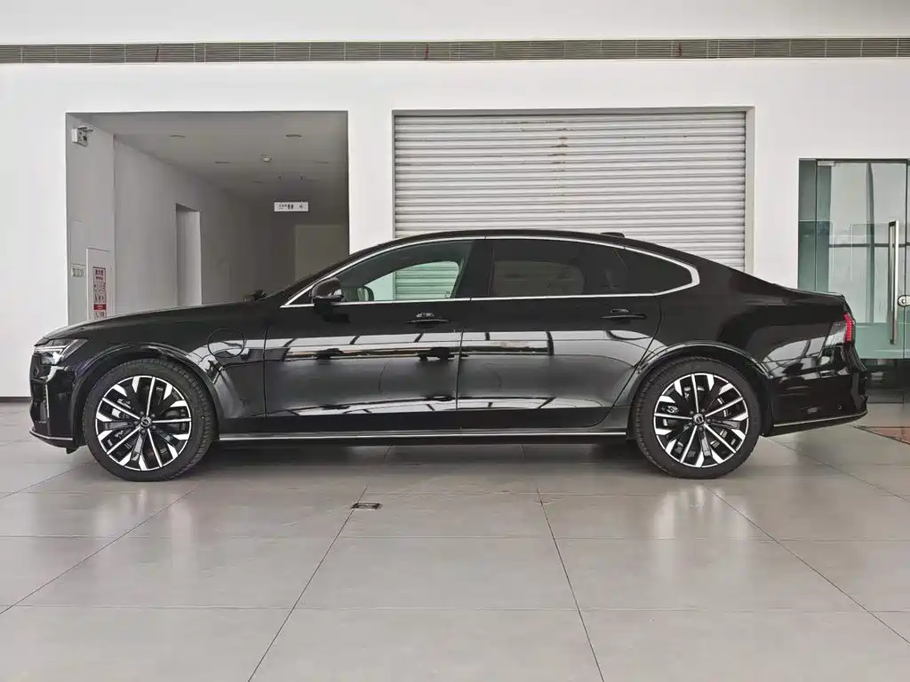Volvo S90 PHEV — миниатюра 6
