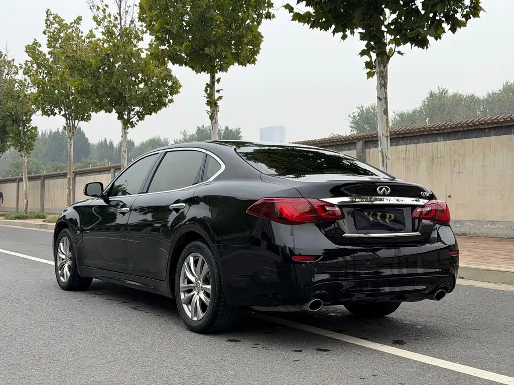 Infiniti Q70 — миниатюра 5