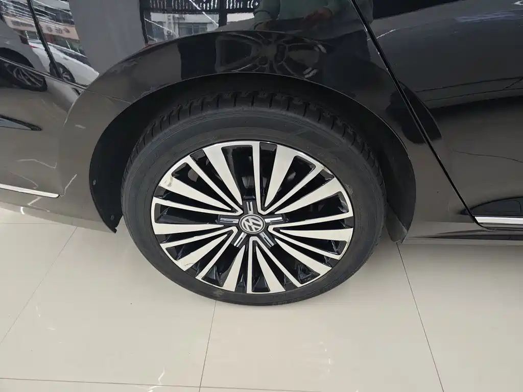 Volkswagen Passat — миниатюра 24