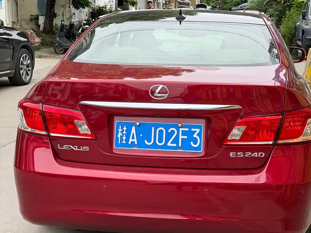Lexus ES — миниатюра 3