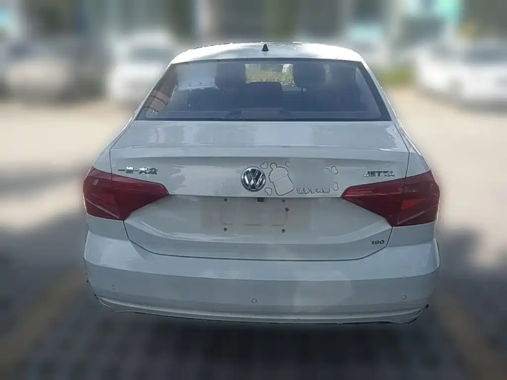 Volkswagen Jetta — миниатюра 8