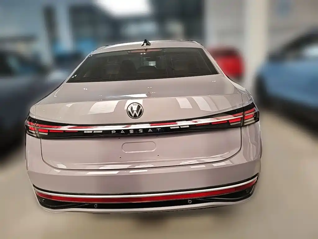Volkswagen Passat 2025 Pro 380TSI
