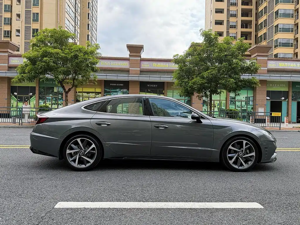 Hyundai Sonata — миниатюра 10