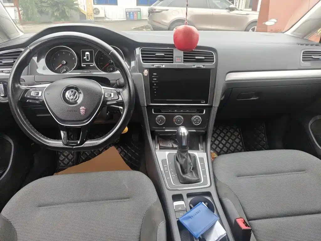 Volkswagen Golf — миниатюра 5