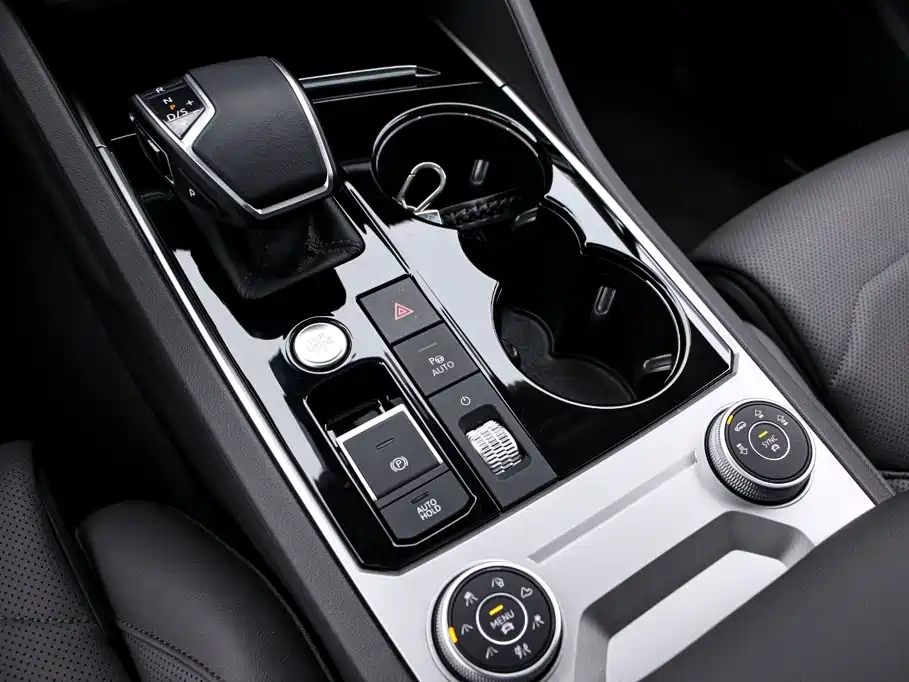 Volkswagen Touareg — миниатюра 10