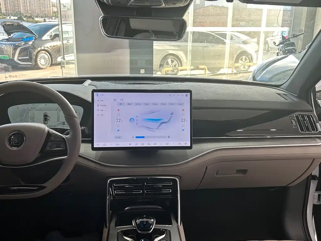BYD Tang New Energy — миниатюра 10