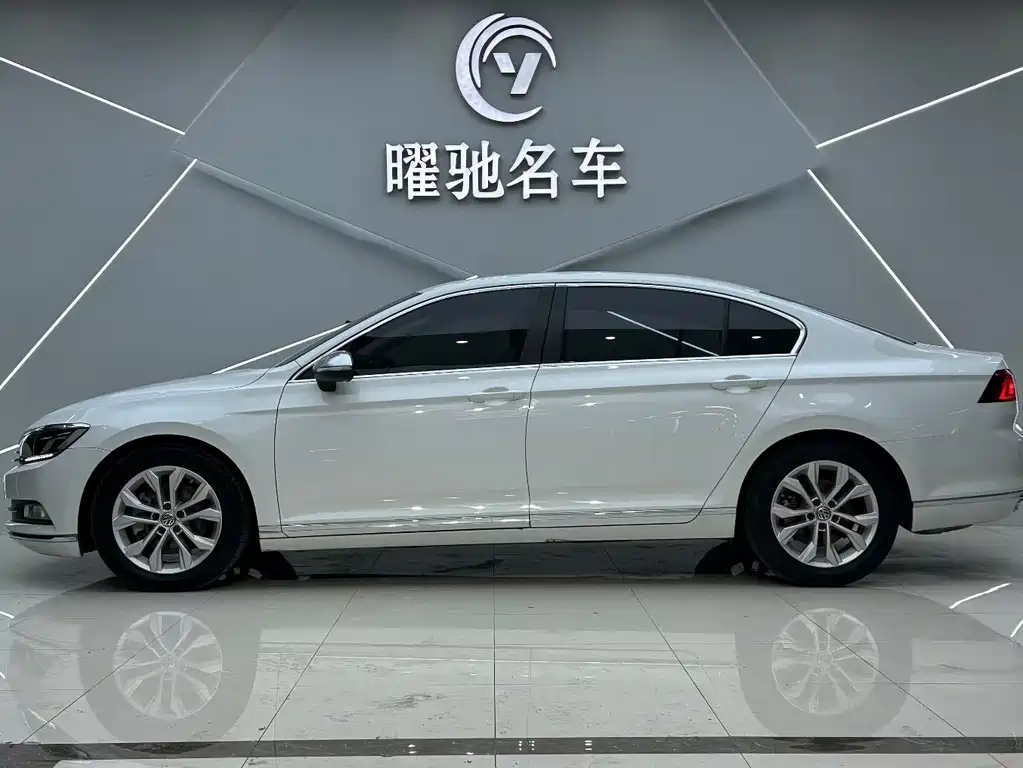 Volkswagen Magotan 2017 330TSI DSG Luxury