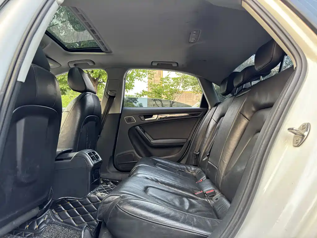 Audi A4L 2015 35 TFSI AT Comfort