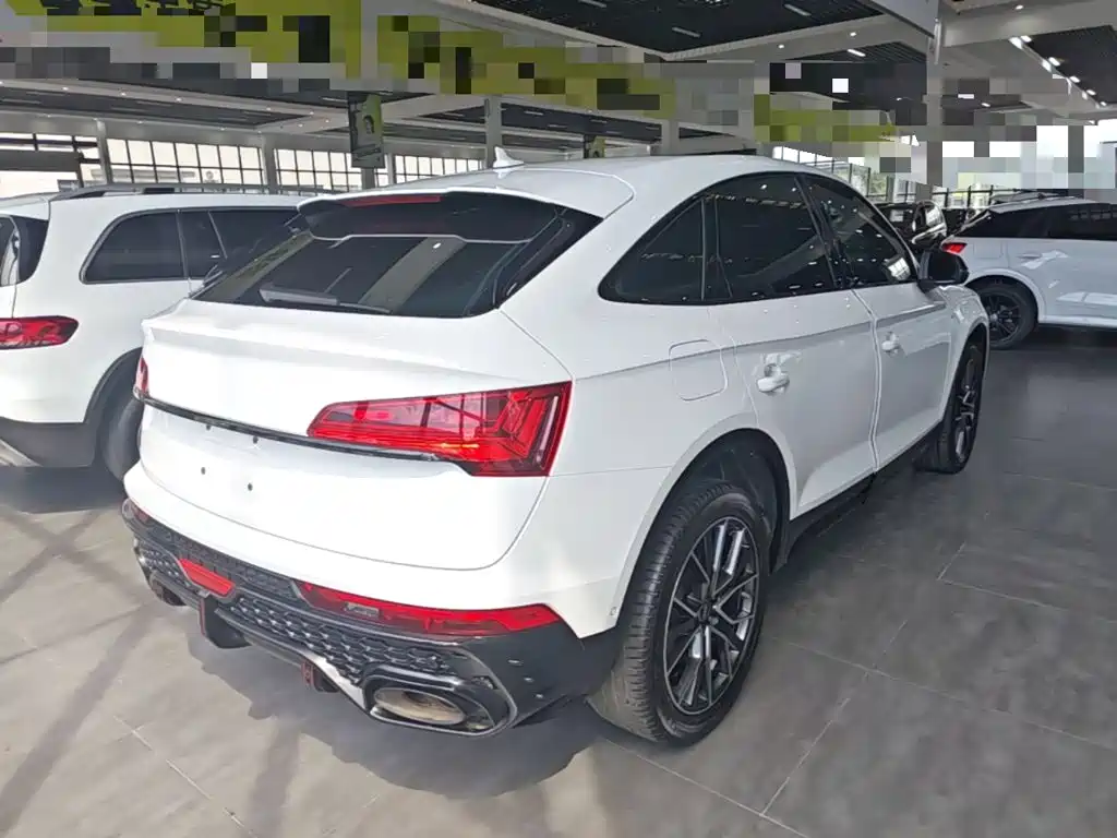 Audi Q5L Sportback — миниатюра 7