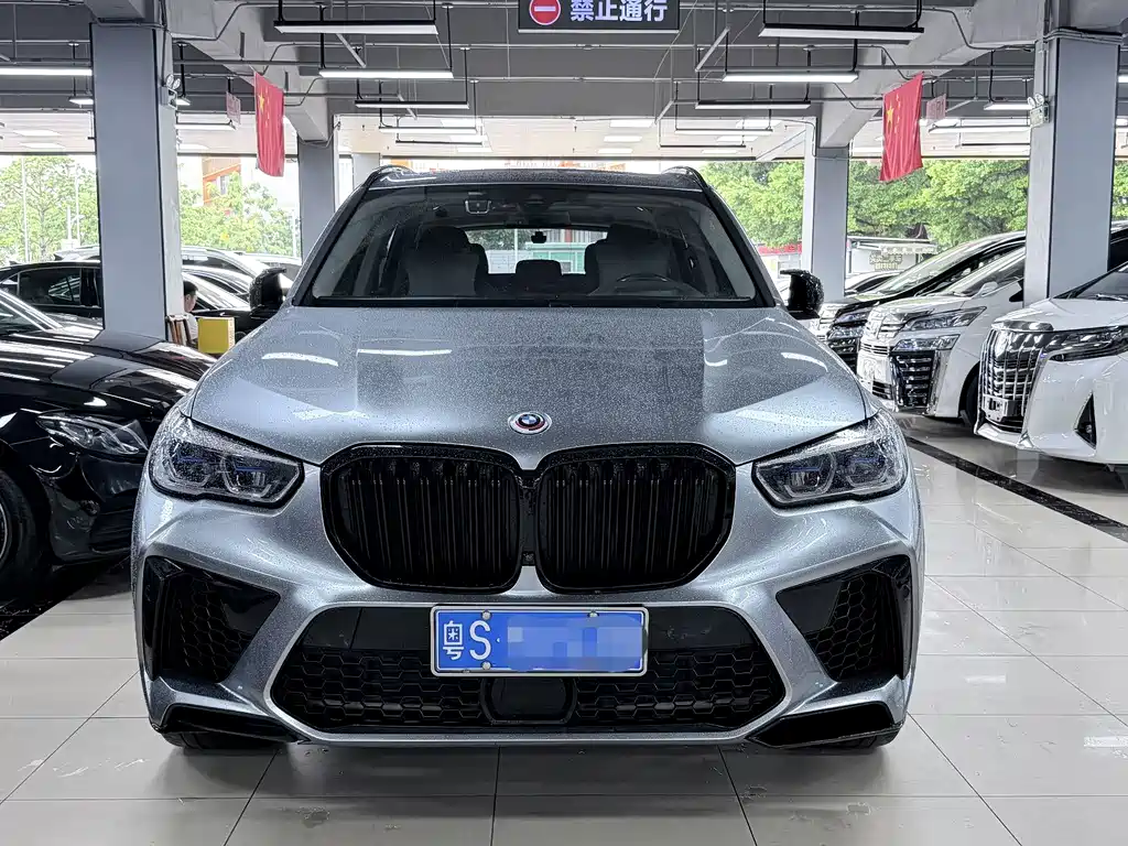 BMW X5 2023 xDrive 30Li Premium M Sport