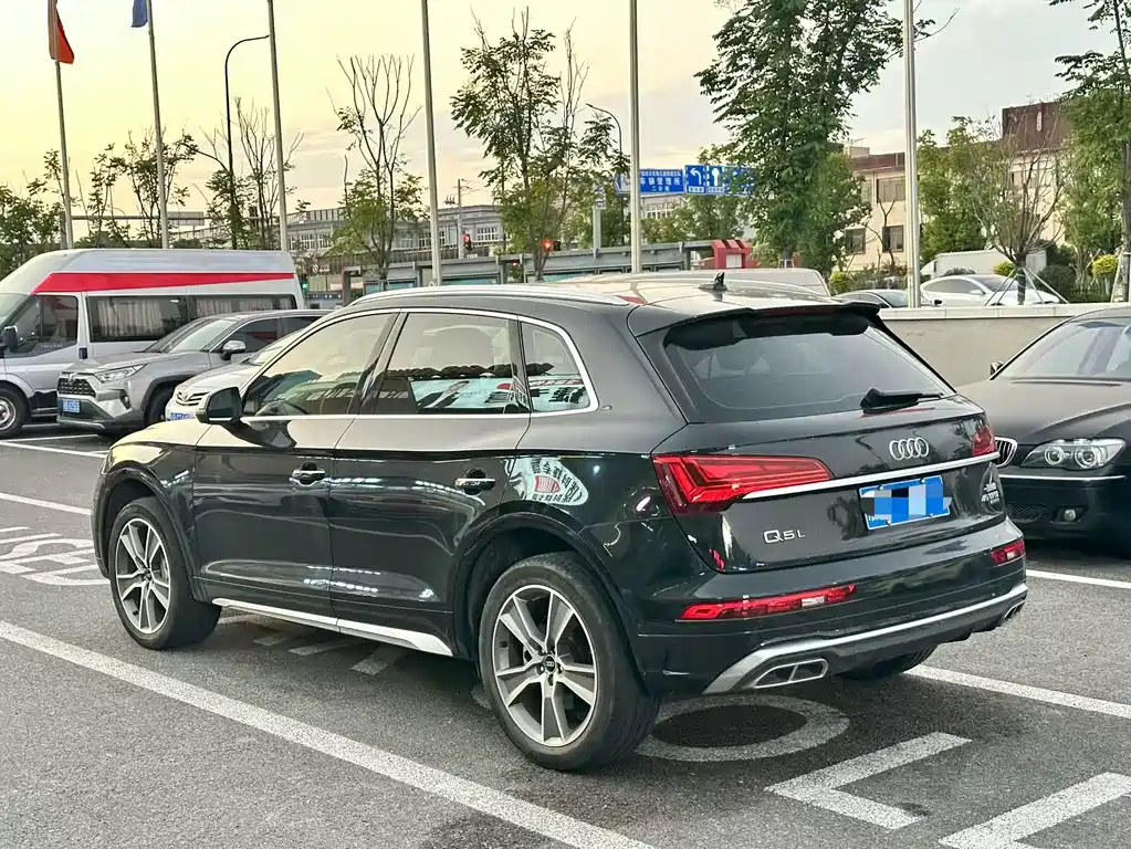Audi Q5L — миниатюра 9