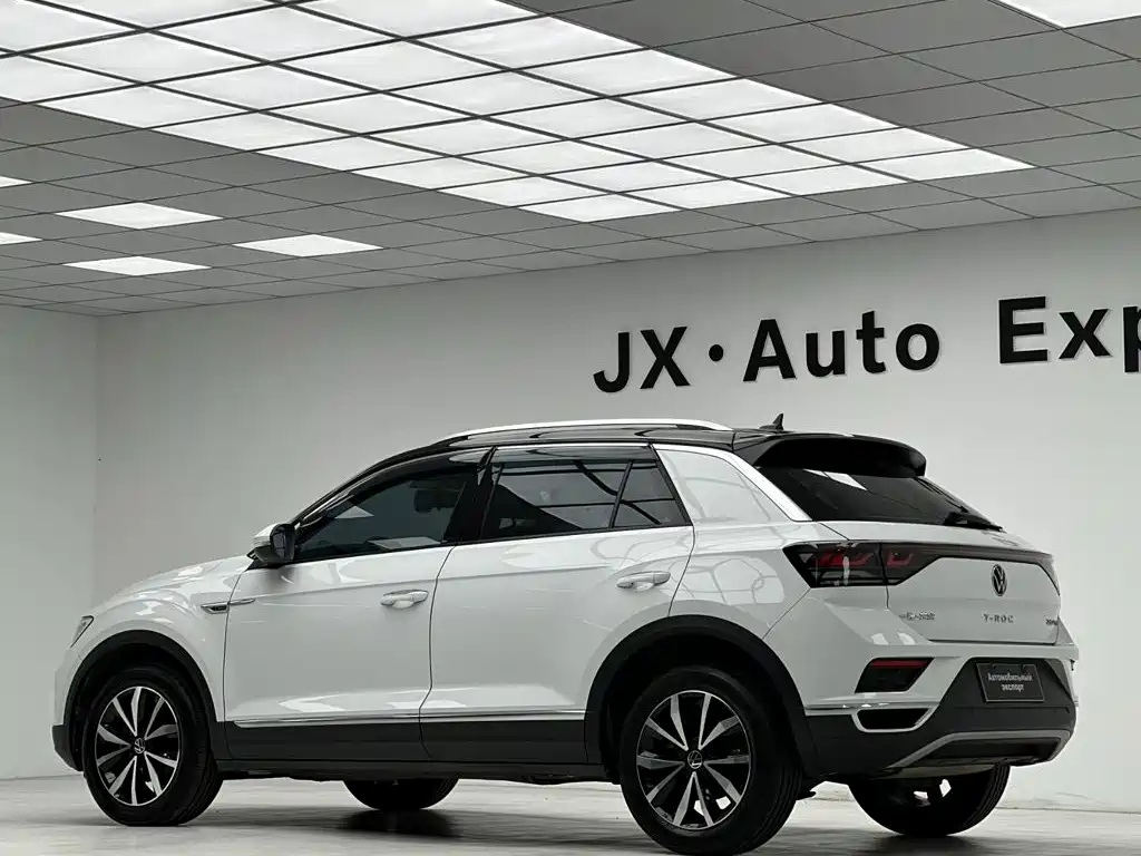 Volkswagen T-Roc — миниатюра 24