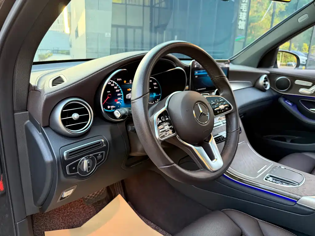 Mercedes-Benz GLC — миниатюра 7