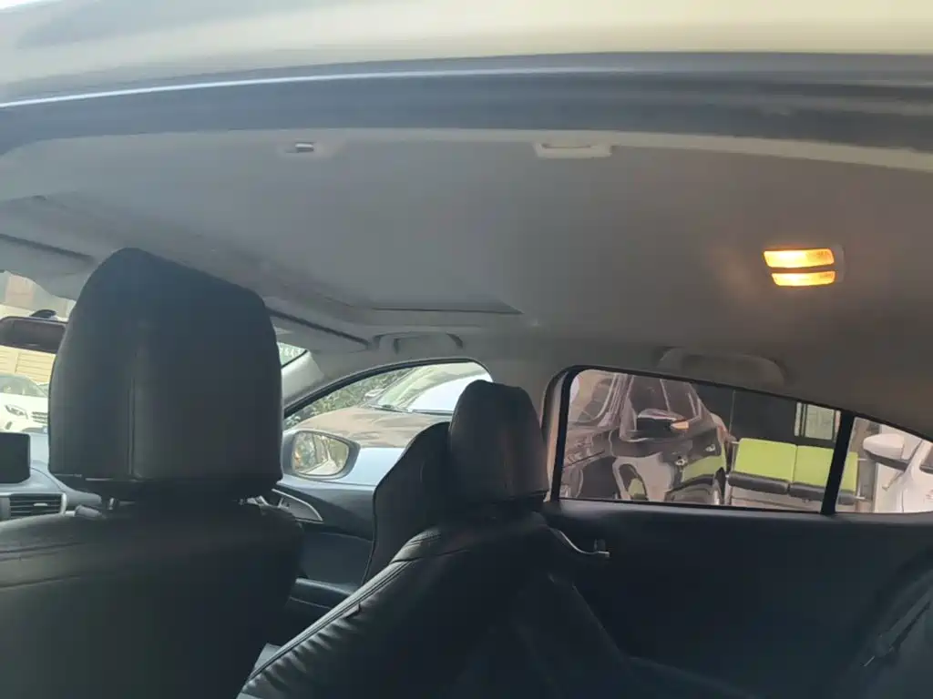 Mazda 3 Axela — миниатюра 18