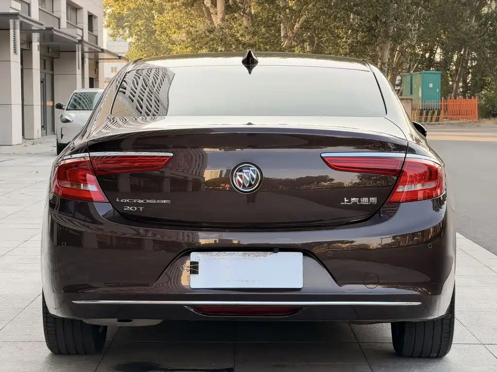 Buick LaCrosse — миниатюра 5