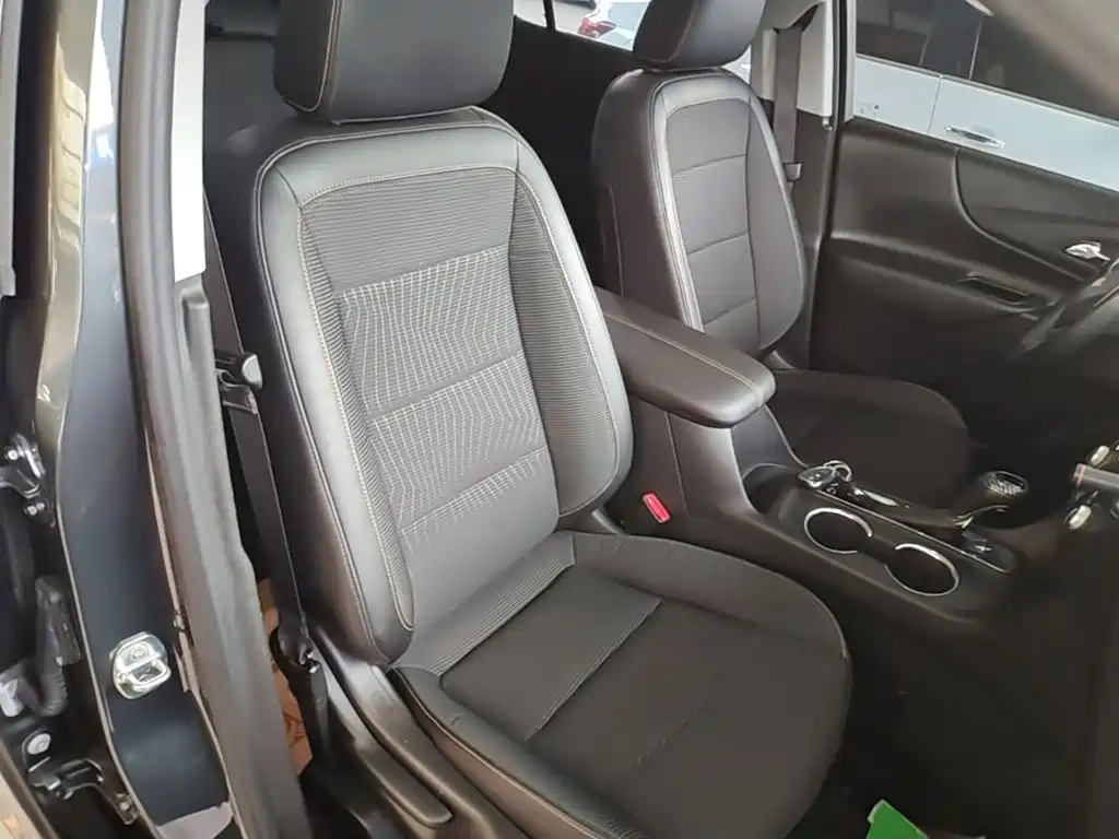 Chevrolet Equinox — миниатюра 25