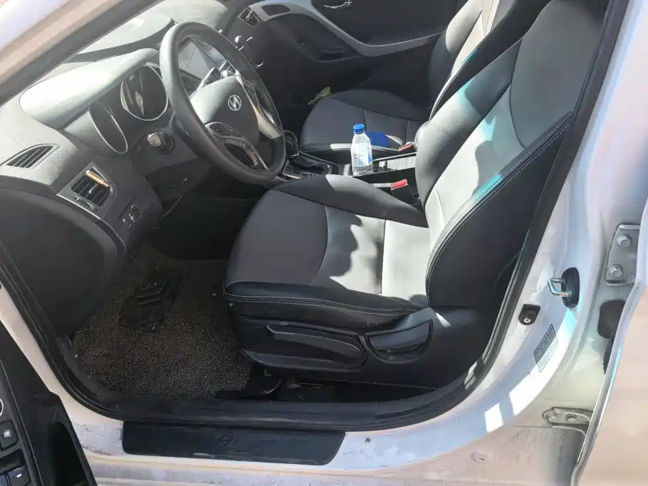 Hyundai Elantra Langdong — миниатюра 9