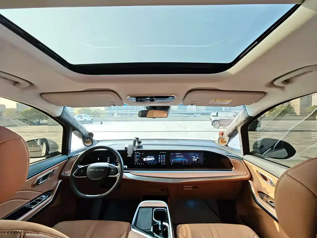 SAIC MAXUS EVERYONE 9