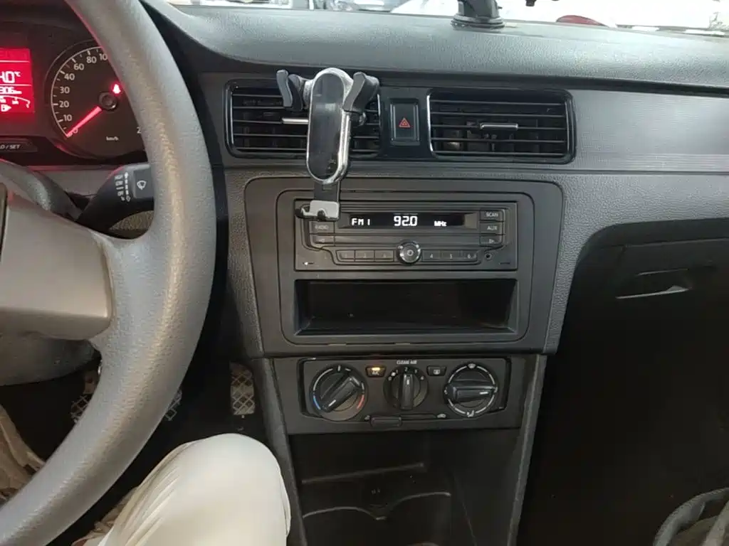 Volkswagen Santana — миниатюра 13