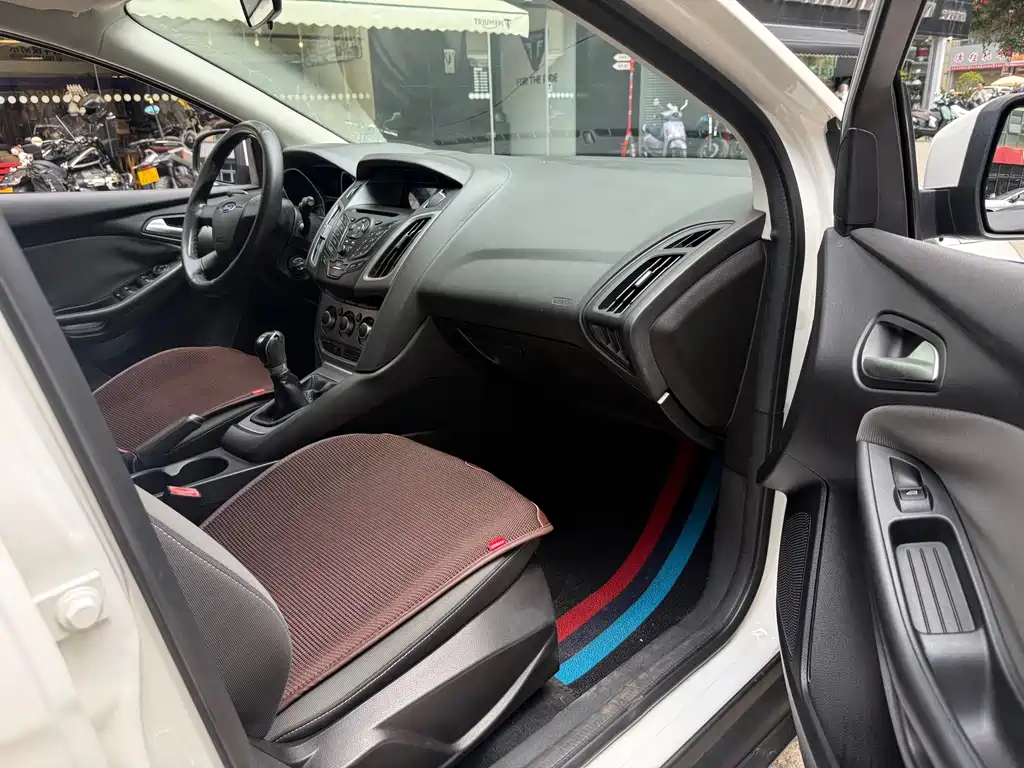 Ford Focus — миниатюра 21