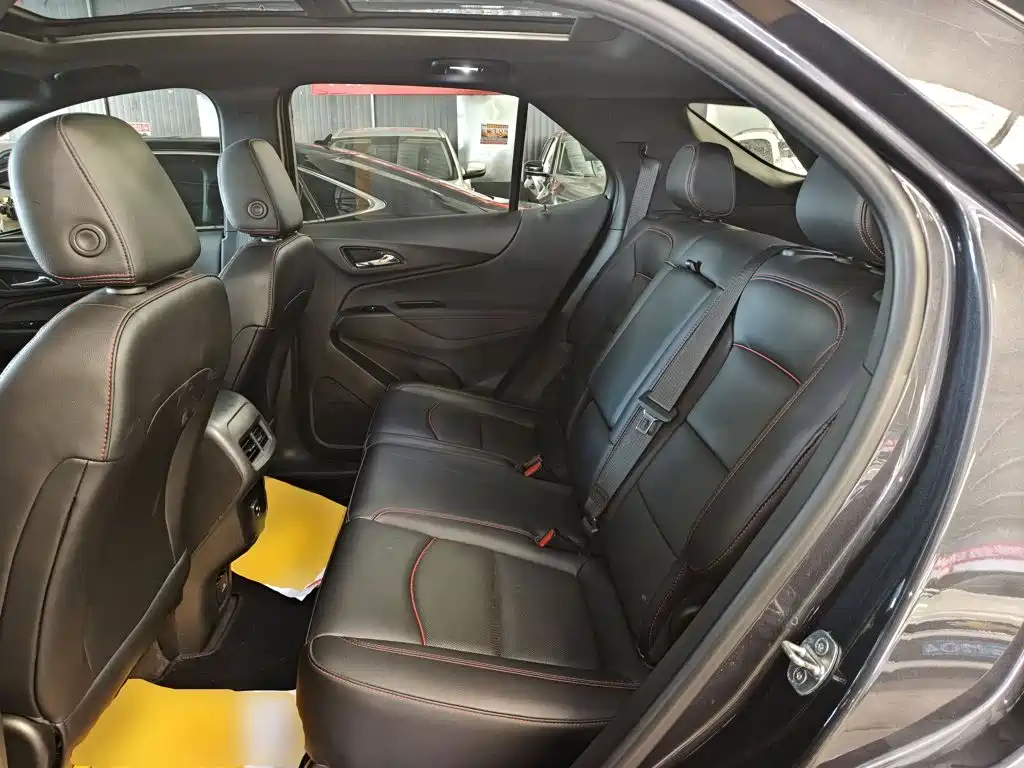 Chevrolet Equinox — миниатюра 17