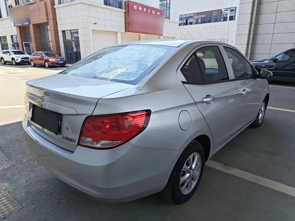 Chevrolet Sail 2015 3 1.3L MT
