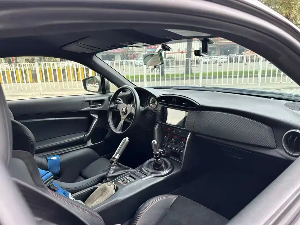 Toyota 86 2014 2.0L MT Luxury