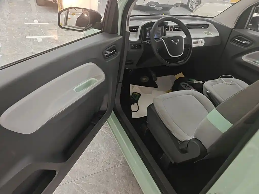 Wuling MINIEV — миниатюра 16