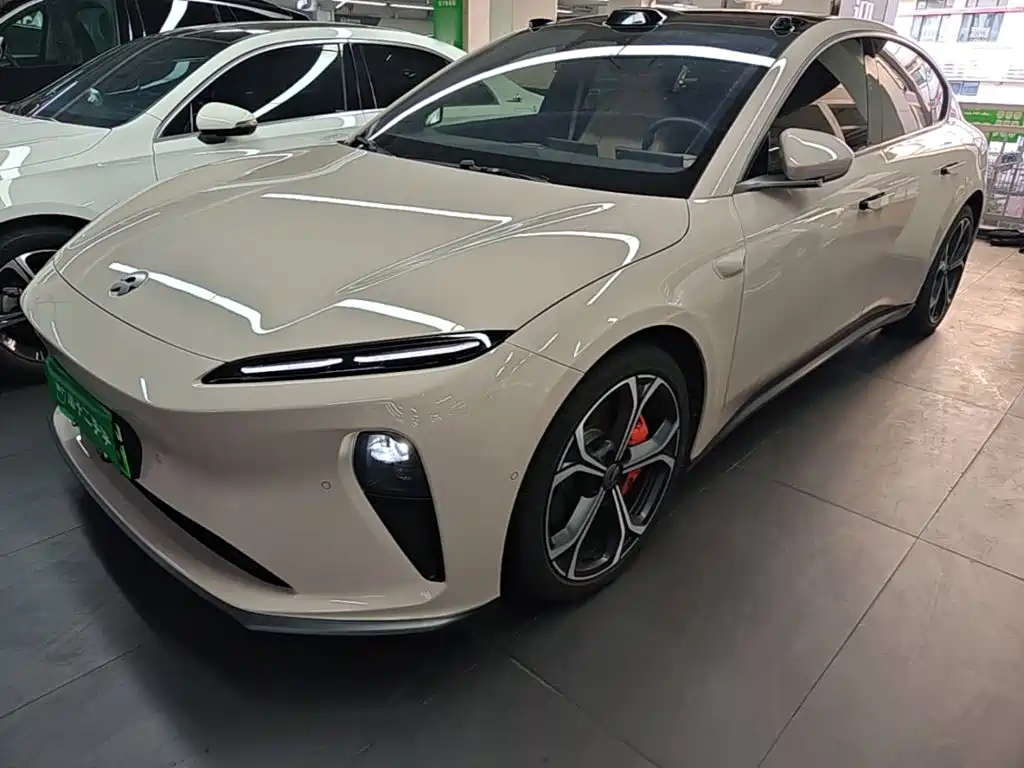 NIO ET5