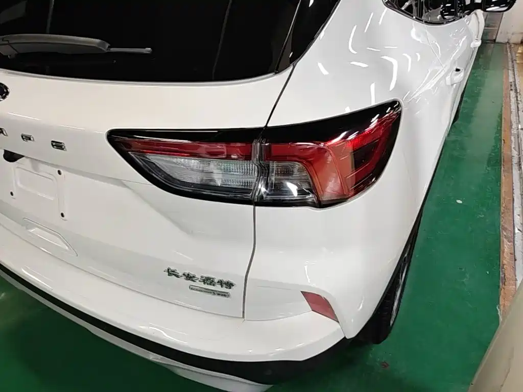 Ford Escape — миниатюра 8