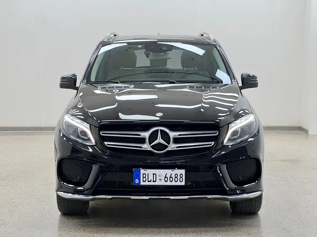 Mercedes-Benz GLE (Import) — миниатюра 2