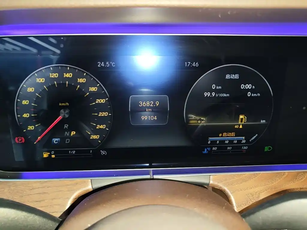Mercedes-Benz E-Class — миниатюра 12
