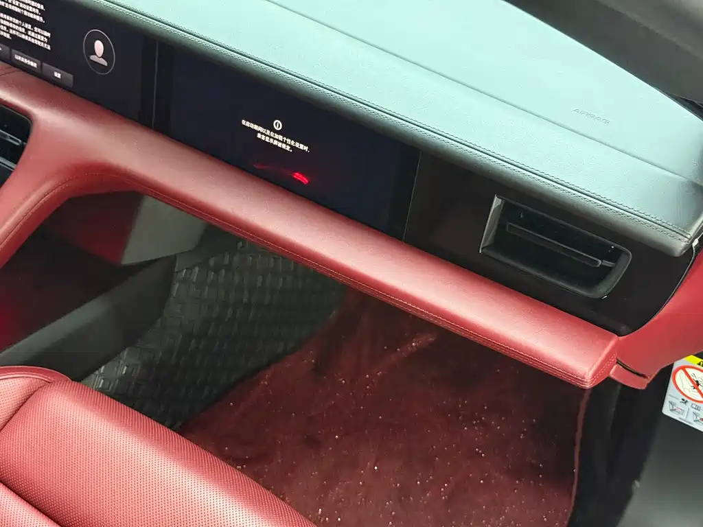 Porsche Taycan — миниатюра 21