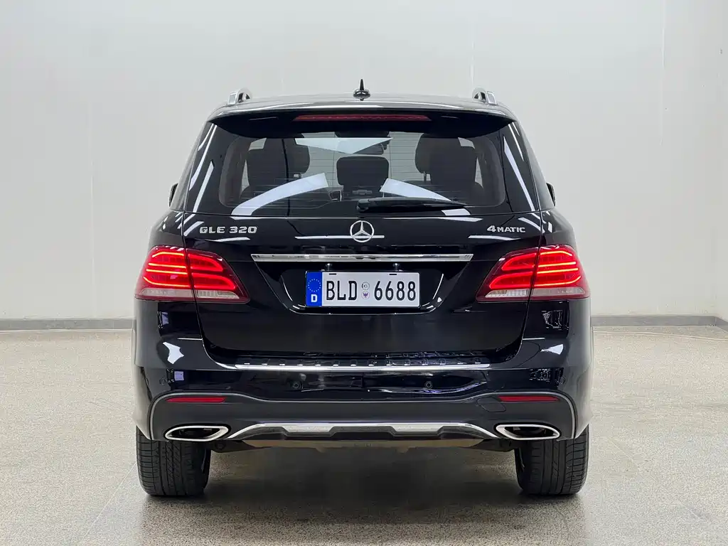 Mercedes-Benz GLE (Import) — миниатюра 29