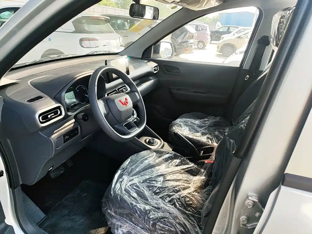 Wuling Hongguang EV — миниатюра 16