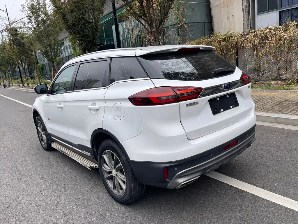 Geely Boyue — миниатюра 6