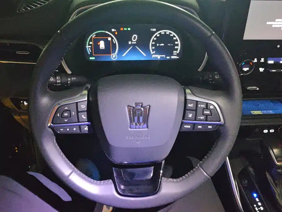 Toyota Crown Kluger — миниатюра 15