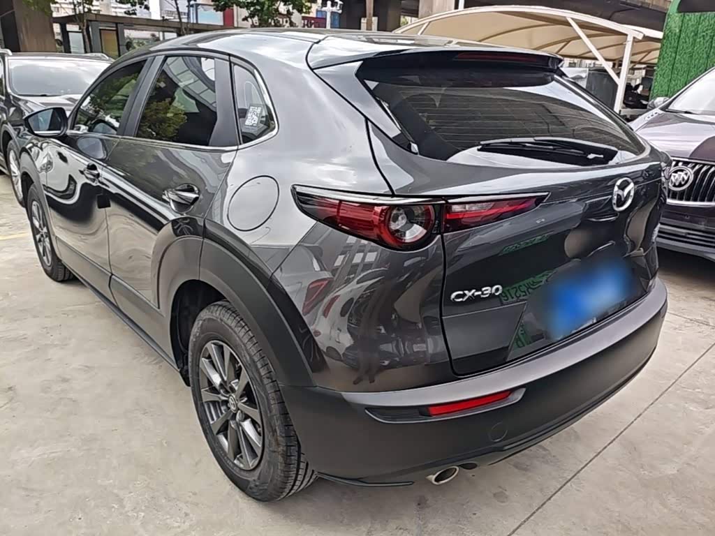 Mazda CX-30 2.0 л 2022 г. Серебристо-серый, пробег 39500 км