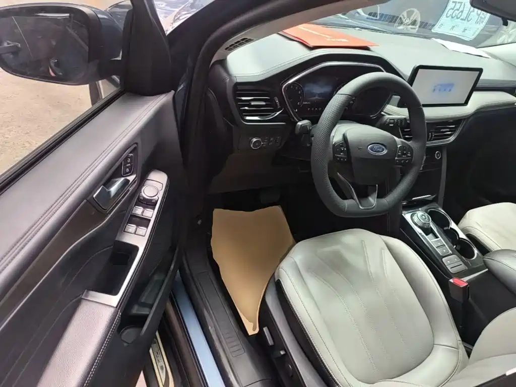 Ford Escape — миниатюра 16