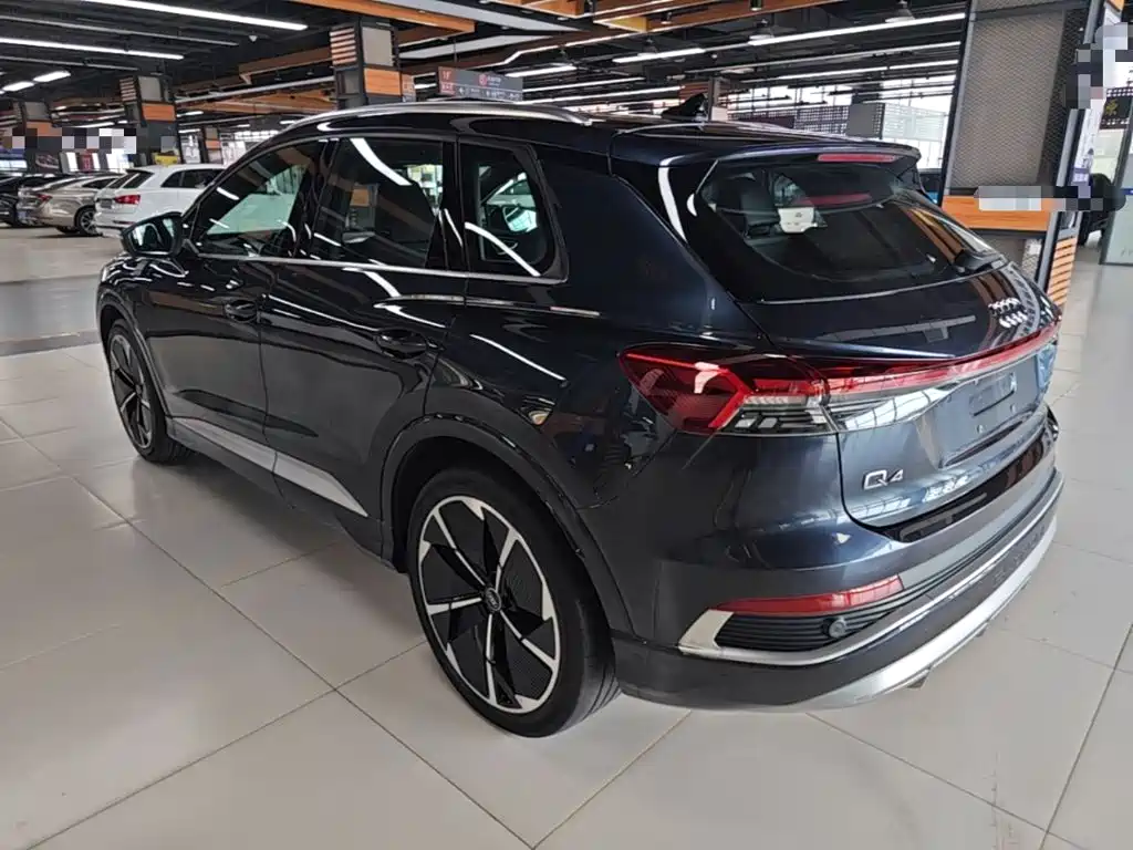 Audi Q4 e-tron — миниатюра 23