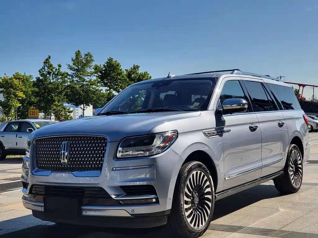 Lincoln Navigator