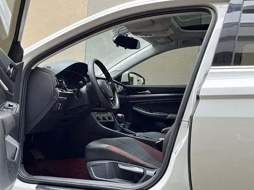 Volkswagen Bora 2019 280TSI DSG Elite VI