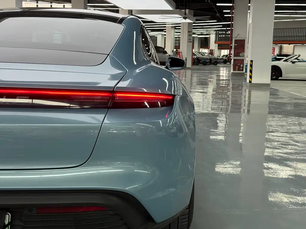 Porsche Taycan — миниатюра 26