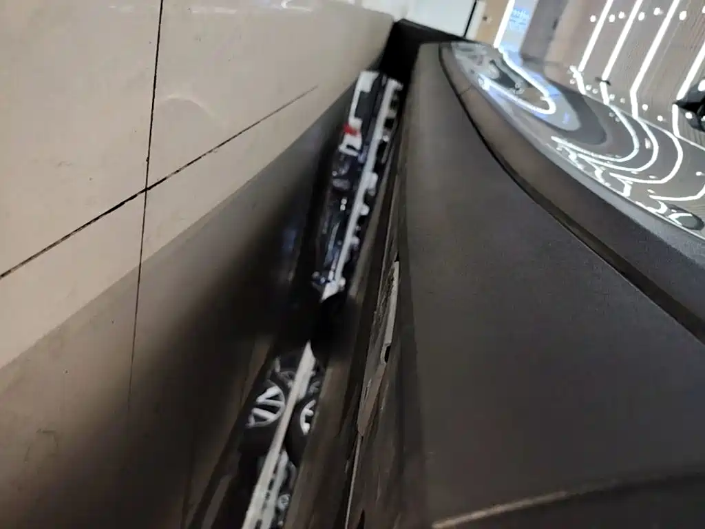 Li Auto Идеальный I8 — миниатюра 22
