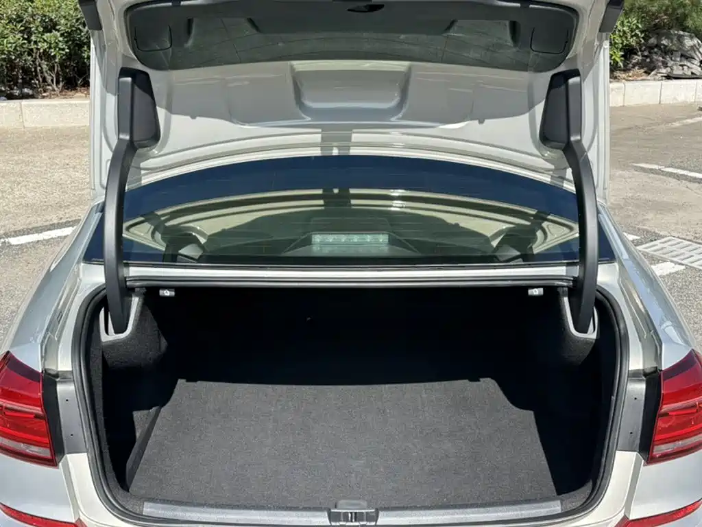 Volkswagen Passat — миниатюра 9