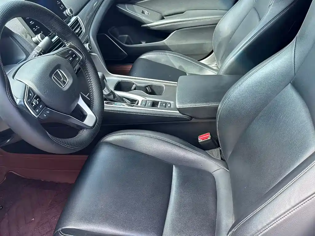Honda Accord — миниатюра 9