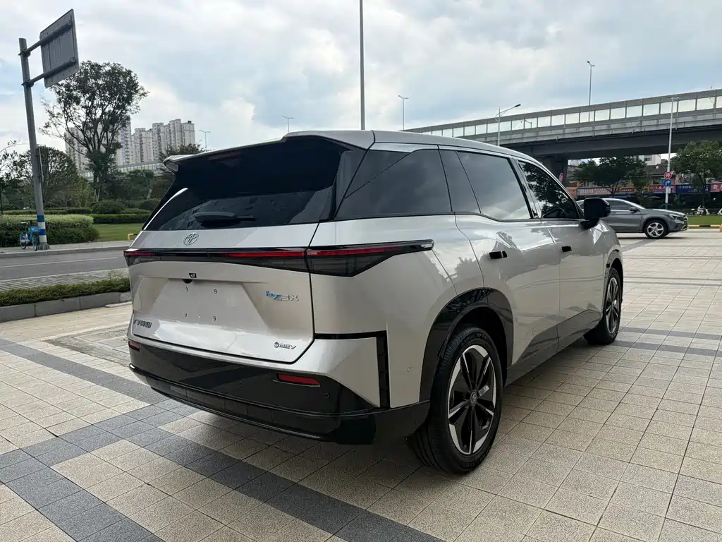 Toyota bZ3X — миниатюра 13