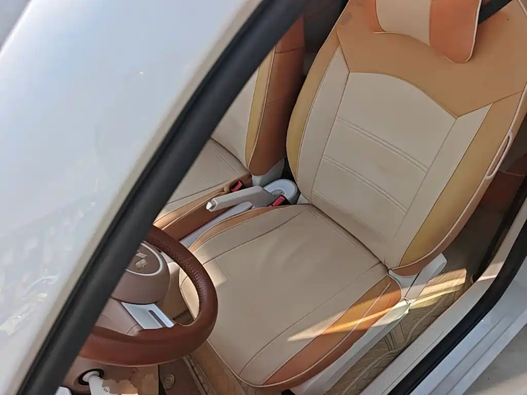 Wuling MINIEV — миниатюра 14