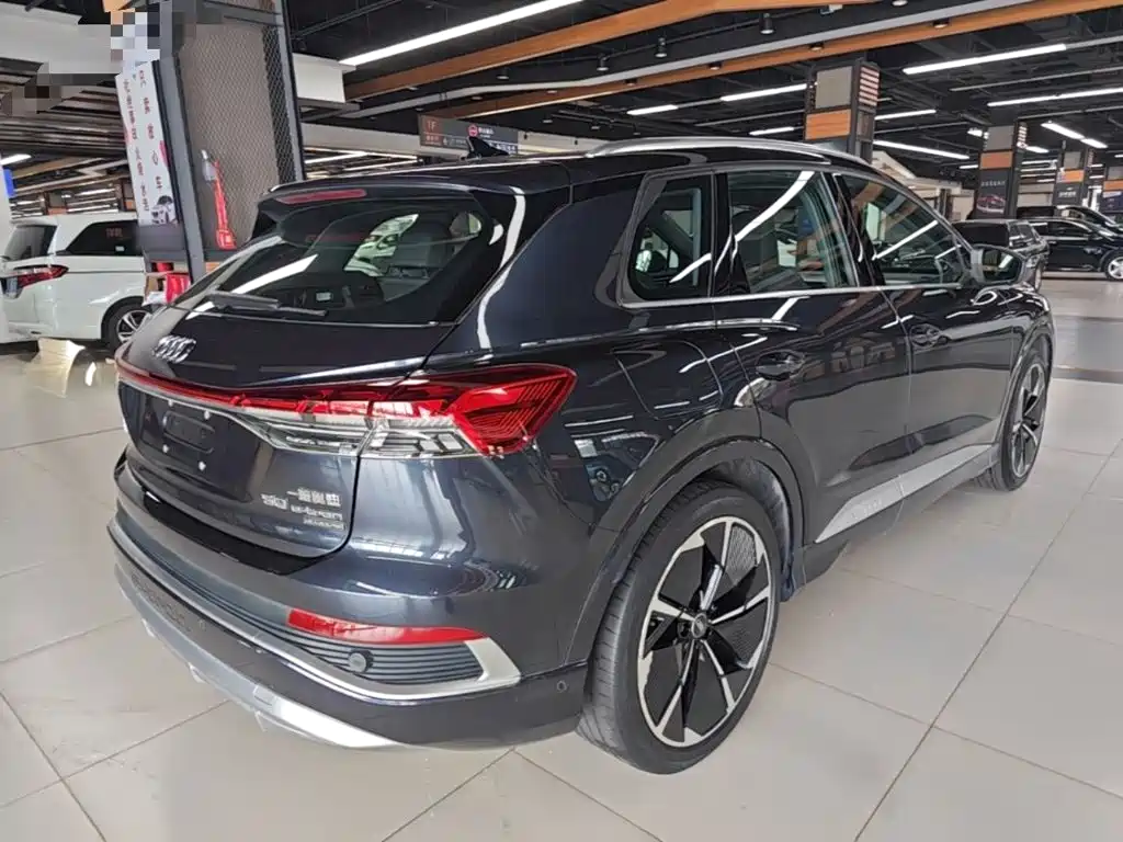 Audi Q4 e-tron — миниатюра 5