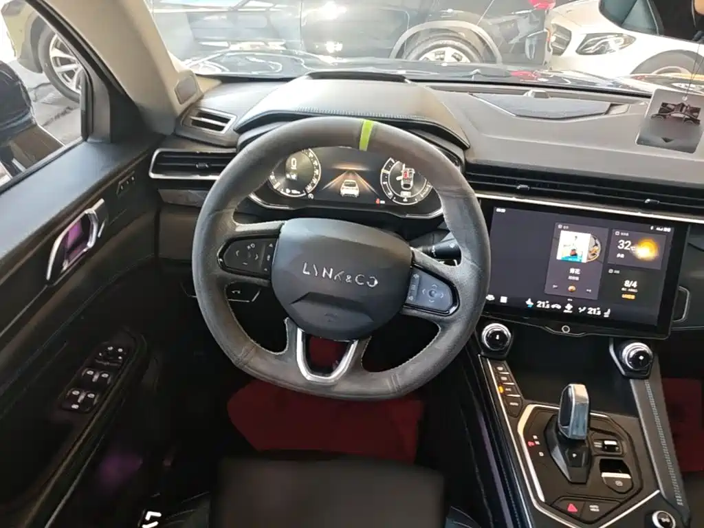 Lynk & Co 05 — миниатюра 11